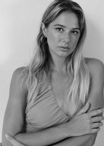 Laura-International-Photomodel-Agency-Cosmopolitan-Vogue-Marie-Claire-Grazia-Bazaar-Paris