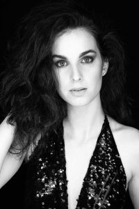 Laura - Attrice - Creative Models - Agenzia Attrici Brescia