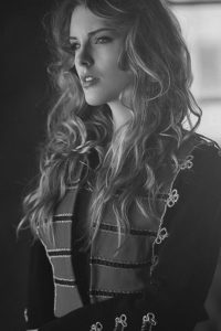 Creative-Models-Agenzia-di-Modelle-Brescia-Modelle-Alessia-M-17