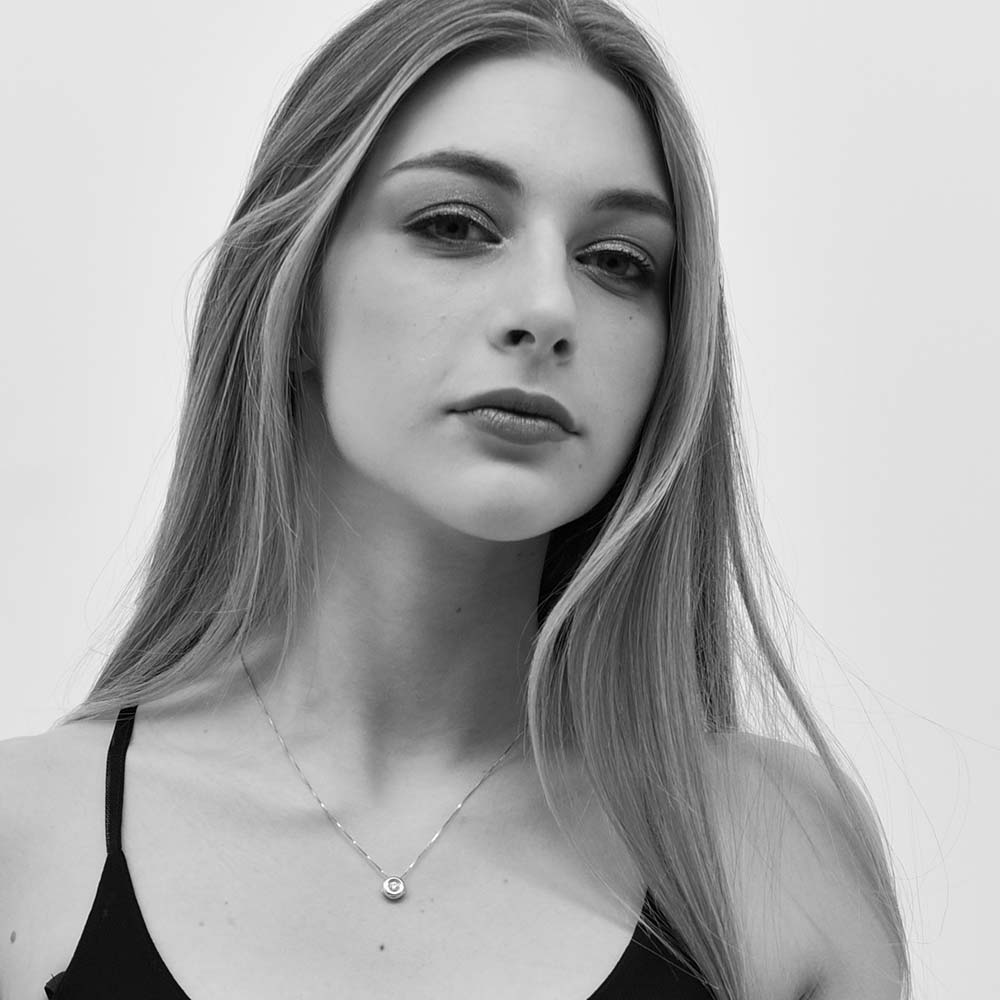 Paola V - Creative Models - Agenzia Modelle Brescia