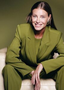 Elisabetta-D-Photomodel-Actress-Agency-Cosmopolitan-Vogue-Marie-Claire-Grazia-Glamour-Elle-Bazaar-Parigi
