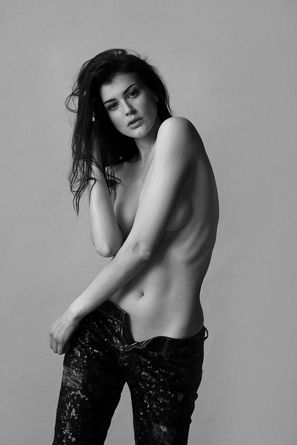 Elisabetta R -Fotomodella - Creative Models - Agenzia Modelle