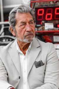 Tiziano-C-Grey-Model-Over-60-Male-Model-Agenzia-Modelli-Over-Gucci-Prada-H&M-Zara-Missoni-SaintLaurent-Armani-Versace-Parigi