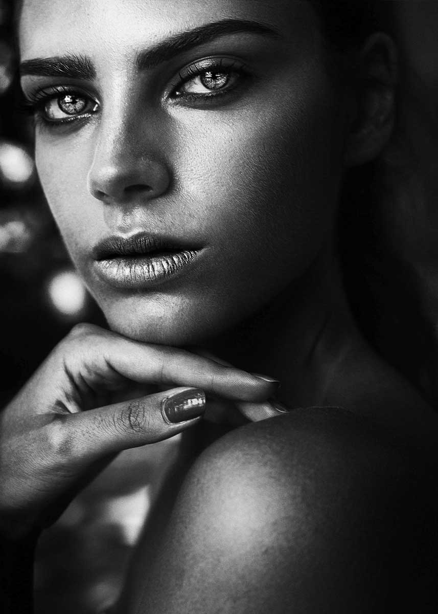 Claudia-International-Photomodel-Agency-Cosmopolitan-Vogue-Marie-Claire-Grazia-Glamour-Elle-Bazaar-New-York