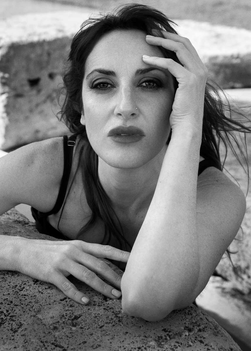 Gabriella-International-Italian-Photomodel-Over-40-Actress-Agency-London