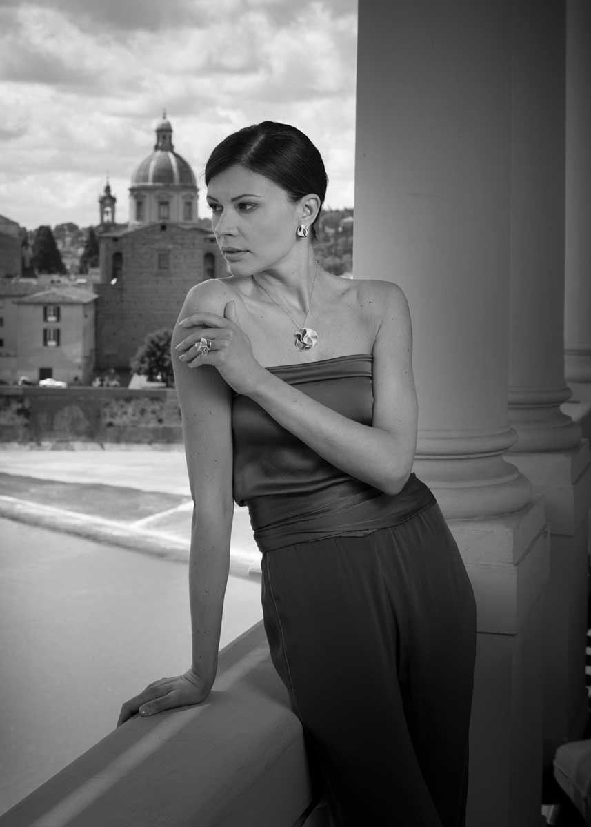 Marcela-International-Photomodel-Actress-Over-Model-MilanoFashionWeek-Milan-Vogue-Cosmopolitan-Elle-Bazaar-MarieClaire-madrid