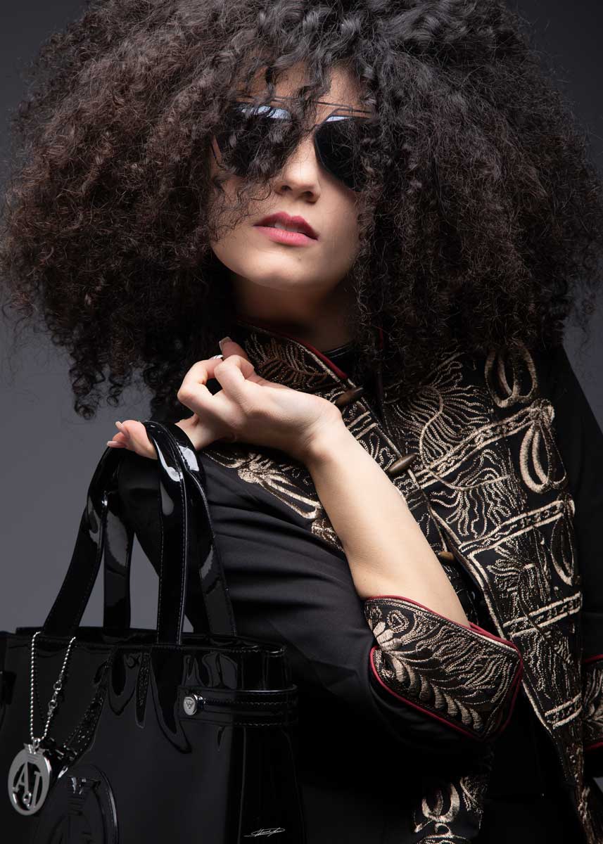 Michela-International-Photomodel-Agency-Cosmopolitan-Vogue-Marie-Claire-Grazia-Glamour-Armani-Bag-Bazaar-London