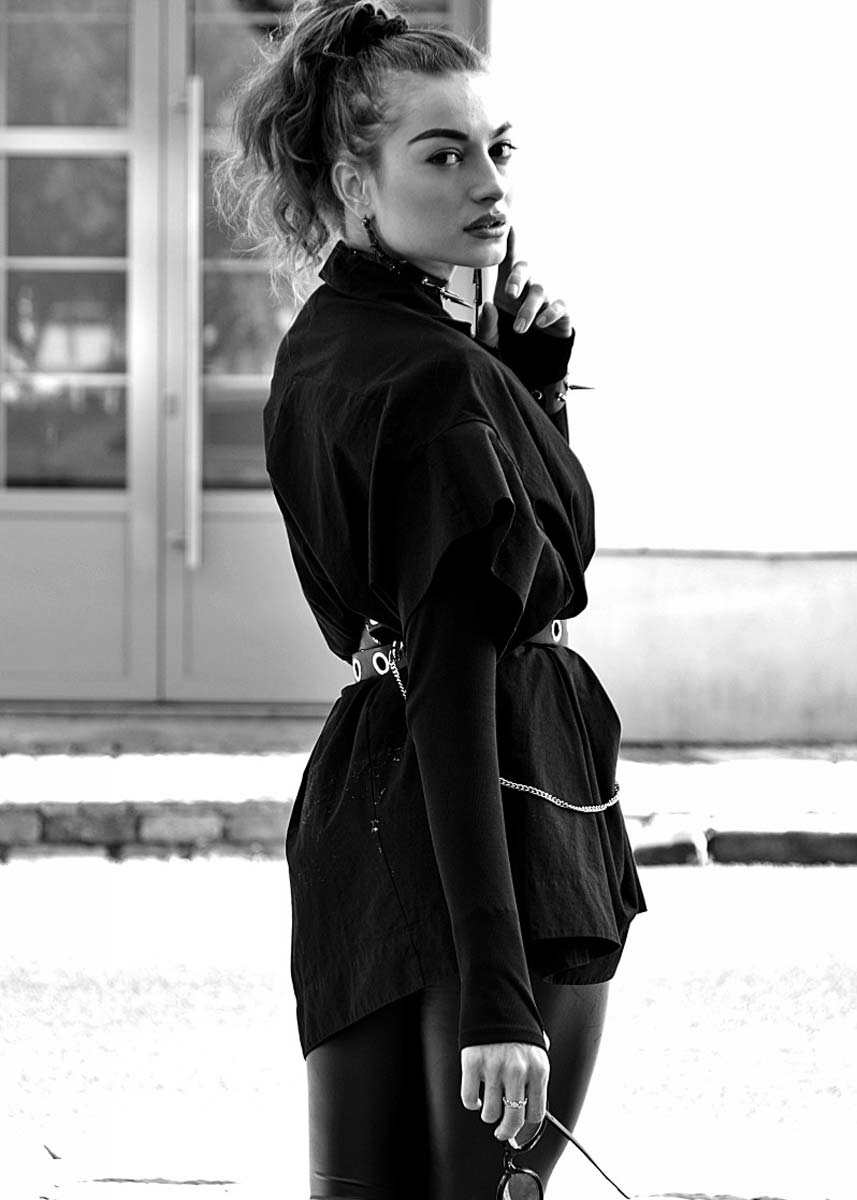 Osya-International-Photomodel-Agency-Cosmopolitan-Vogue-Grazia-Glamour-Elle-Armani-Rome