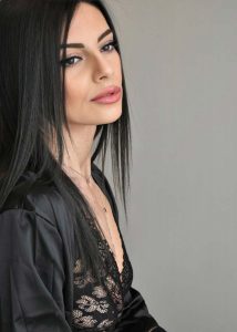 Roberta-D-International-Photomodel-Agency-Cosmopolitan-Vogue-Marie-Claire-Grazia-Glamour-Elle-Armani-Amsterdam