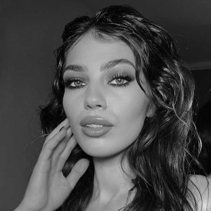 Anastasiia-C-International-Photomodel-Agency-Cosmopolitan-Vogue-Marie-Claire-Grazia-Bazaar-Barcellona-Immagine-Evidenza