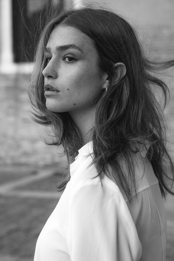 Chiara-R-International-Photomodel-Agency-Cosmopolitan-Vogue-Grazia-Glamour-Elle-Bazaar-Roma-Italia