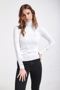 Chiara-R-International-Photomodel-Agency-Cosmopolitan-Vogue-Grazia-Glamour-Elle-Bazaar-Rome-Italy