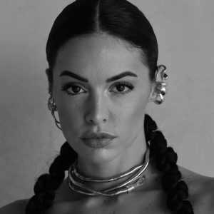 Elena-B-International-Photomodel-Agency-Parah-Fendi-Louis-Vuitton-Chopard-Prada-Dior-Gucci-Prada-Balenciaga-London-Immagine-Evidenza