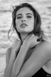Jessica-B-Fotomodella-International-Photomodel-Agency-Saint-Laurent-Versace-Fendi-Louis-Vuitton-Gucci-Prada-Dior-Gucci-Prada-Balenciaga-Hawaii
