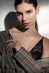 Jessica-B-Fotomodella-International-Photomodel-Agency-Saint-Laurent-Versace-Fendi-Louis-Vuitton-Gucci-Prada-Dior-Gucci-Prada-Balenciaga-London