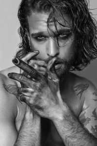 Simone-D-Fotomodello-International-Photomodel-Model-Gucci-Prada-Valentino-Cosmopolitan-Vogue-Marie-Claire-Bazaar-London