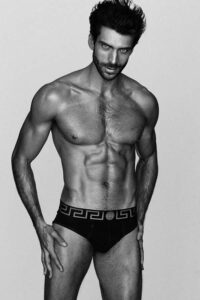Saimon-Fotomodello-International-Photomodel-Model-Gucci-Prada-Valentino-Cosmopolitan-Vogue-Marie-Claire-Bazaar-Rome