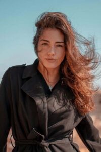 Cova-International-Photomodel-Actress-Over-Model-MilanoFashionWeek-Milan-Vogue-Cosmopolitan-Elle-Bazaar-Bag-Style-Berlino