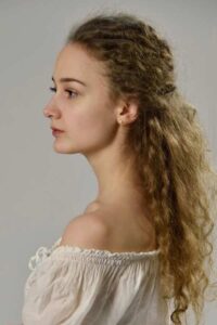 Elena-D-Italian-Actress-Attrice-Fiction-Netflix-PrimeVideo-Rai-Italiana-Agenzia-Attori-Roma