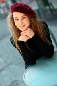 Elena-D-Italian-Actress-Attrice-Italiana-Agenzia-Attori-Parigi