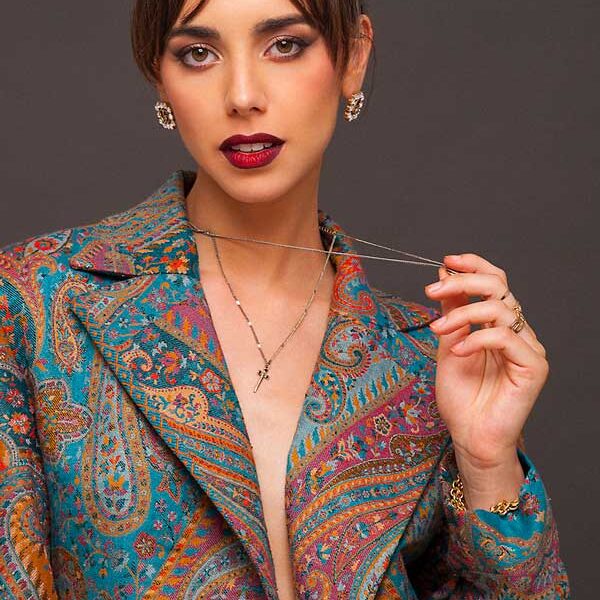 Linda-B-Italian-Photomodel-SaintLaurent-Gucci-Burberry-Dolce&Gabbana-Dior-Prada-Balenciaga-Zara-Desigual-Missoni-Fendi-Balenciaga-Tiffany-VictoriaSecrets-Milano