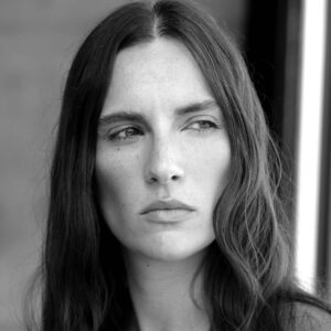 Valentina-B-Actress-Photomodel-Agency-Cosmopolitan-Vogue-Marie-Claire-Grazia-Glamour-Elle-Bazaar-Londra-Immagine-evidenza