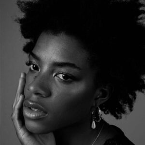 Loretta-Black-Photomodel-Agency-Cosmopolitan-Vogue-Marie-Claire-Grazia-Glamour-Elle-Bazaar-Roma-immagine-evidenza