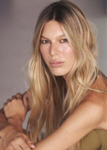 Virginia-A-Photomodel-Actress-Agency-Cosmopolitan-Vogue-Marie-Claire-Grazia-Glamour-Elle-Bazaar-LondraPhotomodel-Actress-Agency-Cosmopolitan-Vogue-Marie-Claire-Grazia-Glamour-Elle-Bazaar-Moscow
