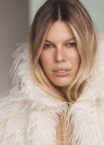 Virginia-A-Photomodel-Actress-Agency-Cosmopolitan-Vogue-Marie-Claire-Grazia-Glamour-Elle-Bazaar-LondraPhotomodel-Actress-Agency-Cosmopolitan-Vogue-Marie-Claire-Grazia-Glamour-Elle-Bazaar-Rome